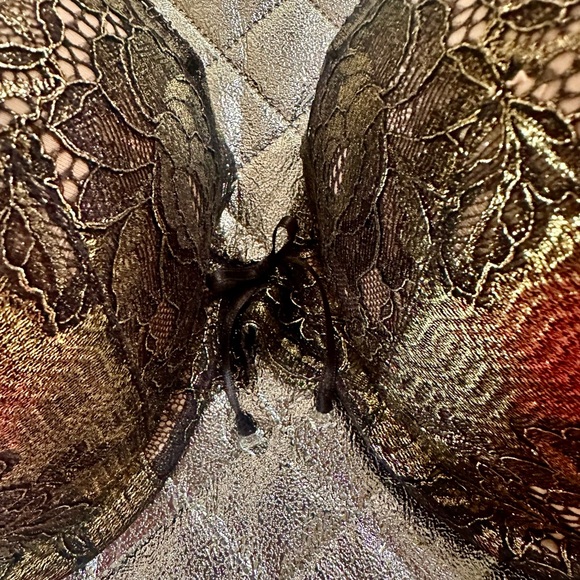 NWT Victoria Secret very sexy push up metallic foiled bra - Picture 3 of 11